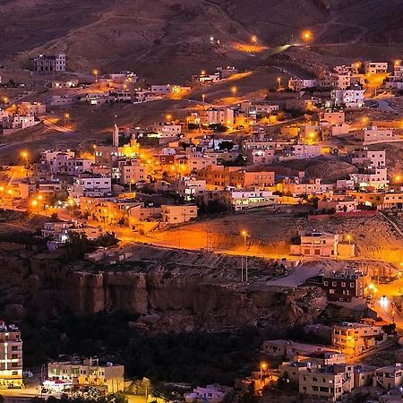 Abm Hostel Wadi Musa Exteriör bild